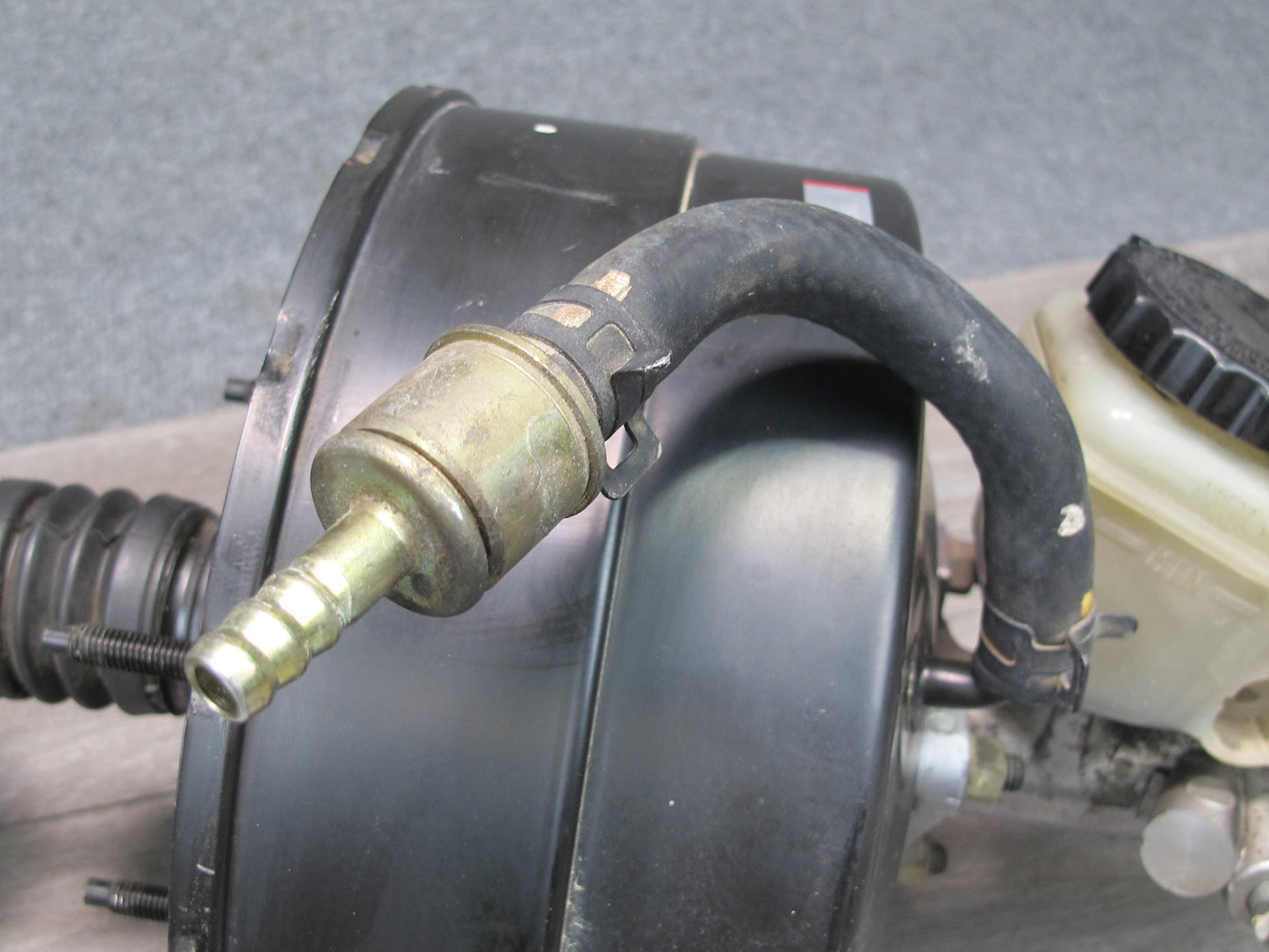 92-94 Lexus UZZ30L SC400 Brake Master Cylinder Booster Reservoir OEM