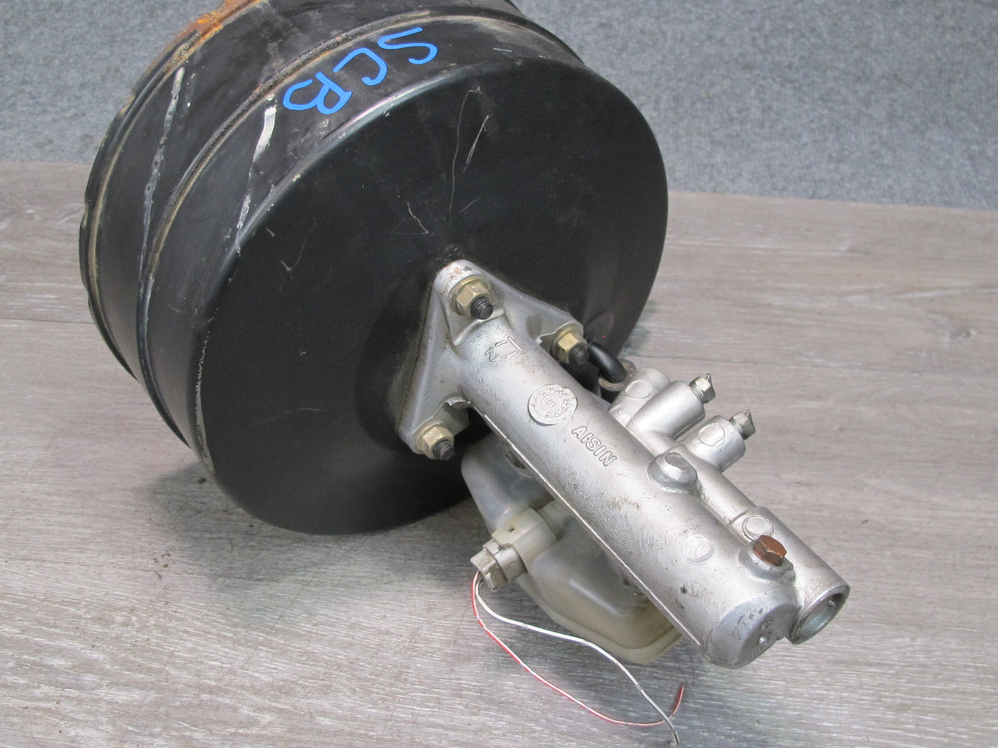92-94 Lexus UZZ30L SC400 Brake Master Cylinder Booster Reservoir OEM