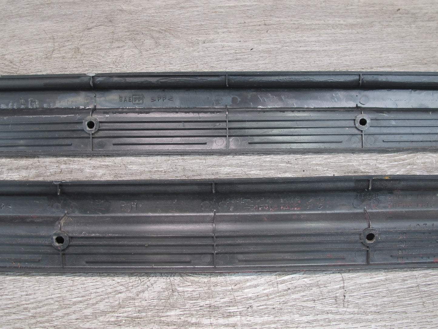 90-96 Nissan Z32 300ZX 2+0 Set of 2 Door Step Scuff Sill Plate Trim OEM