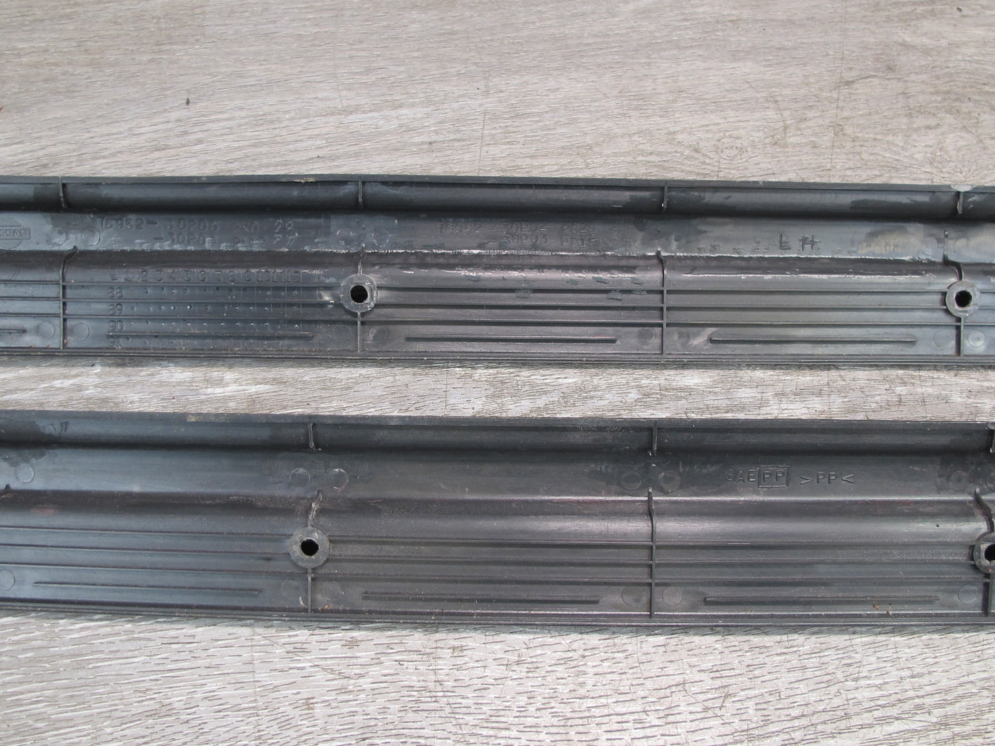 90-96 Nissan Z32 300ZX 2+0 Set of 2 Door Step Scuff Sill Plate Trim OEM
