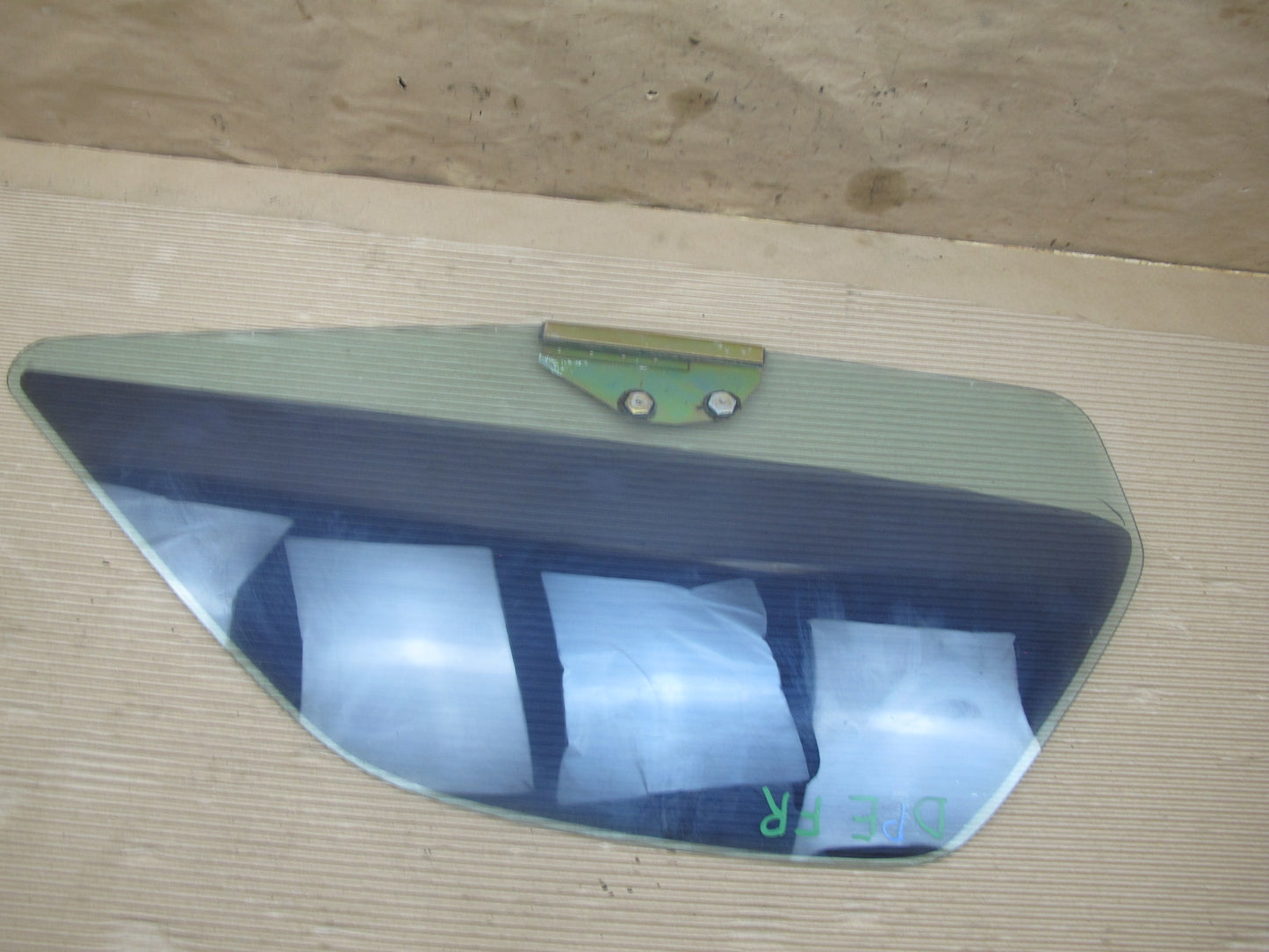 1983-1995 Porsche 928 S Front Right Passenger Side Door Window Glass