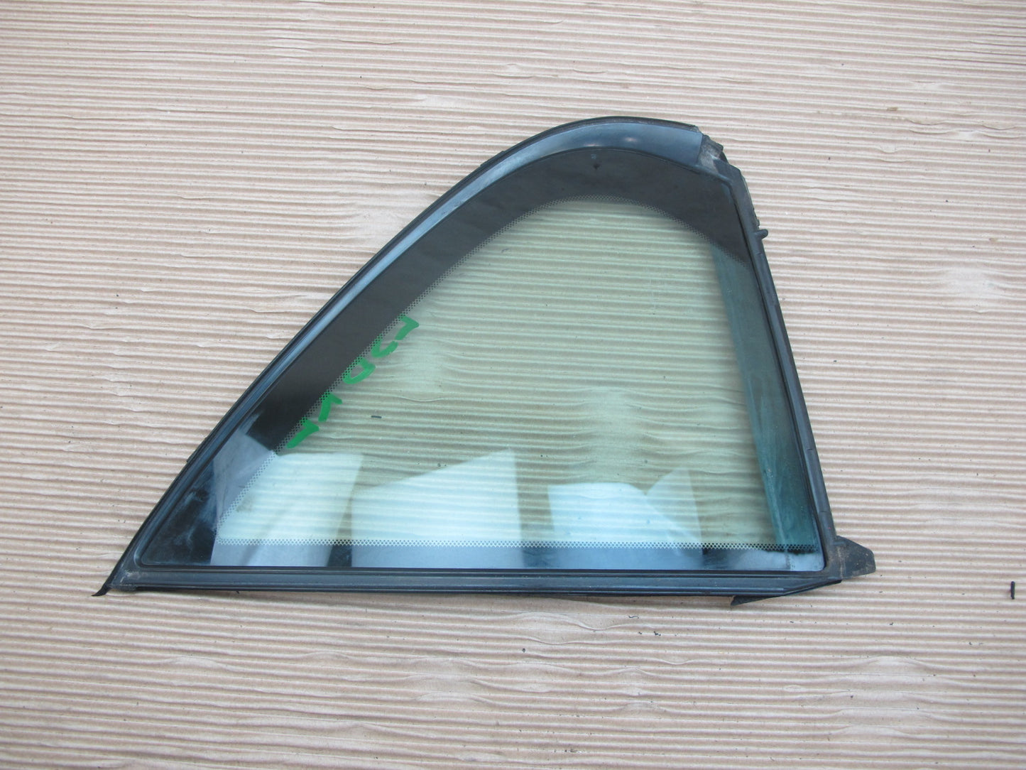 01-06 Lexus UCF30L LS430 Rear Left Quarter Glass Window OEM