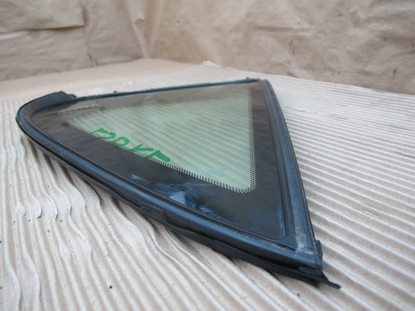 01-06 Lexus UCF30L LS430 Rear Left Quarter Glass Window OEM