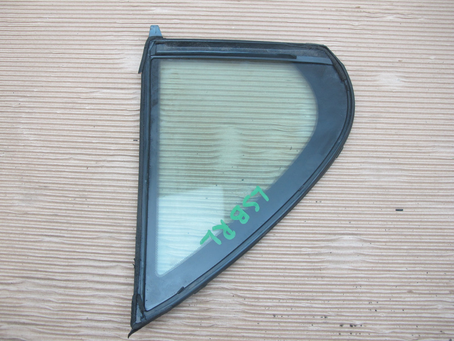 01-06 Lexus UCF30L LS430 Rear Left Quarter Glass Window OEM