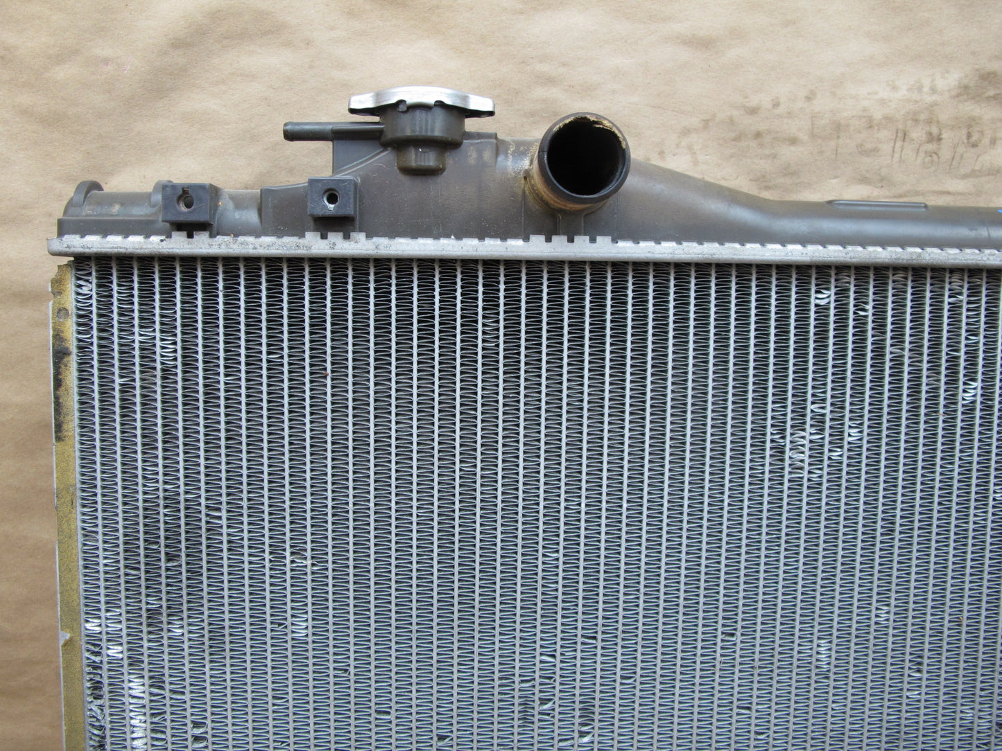 92-95 Lexus UZZ30L SC400 Engine Cooling Radiator OEM