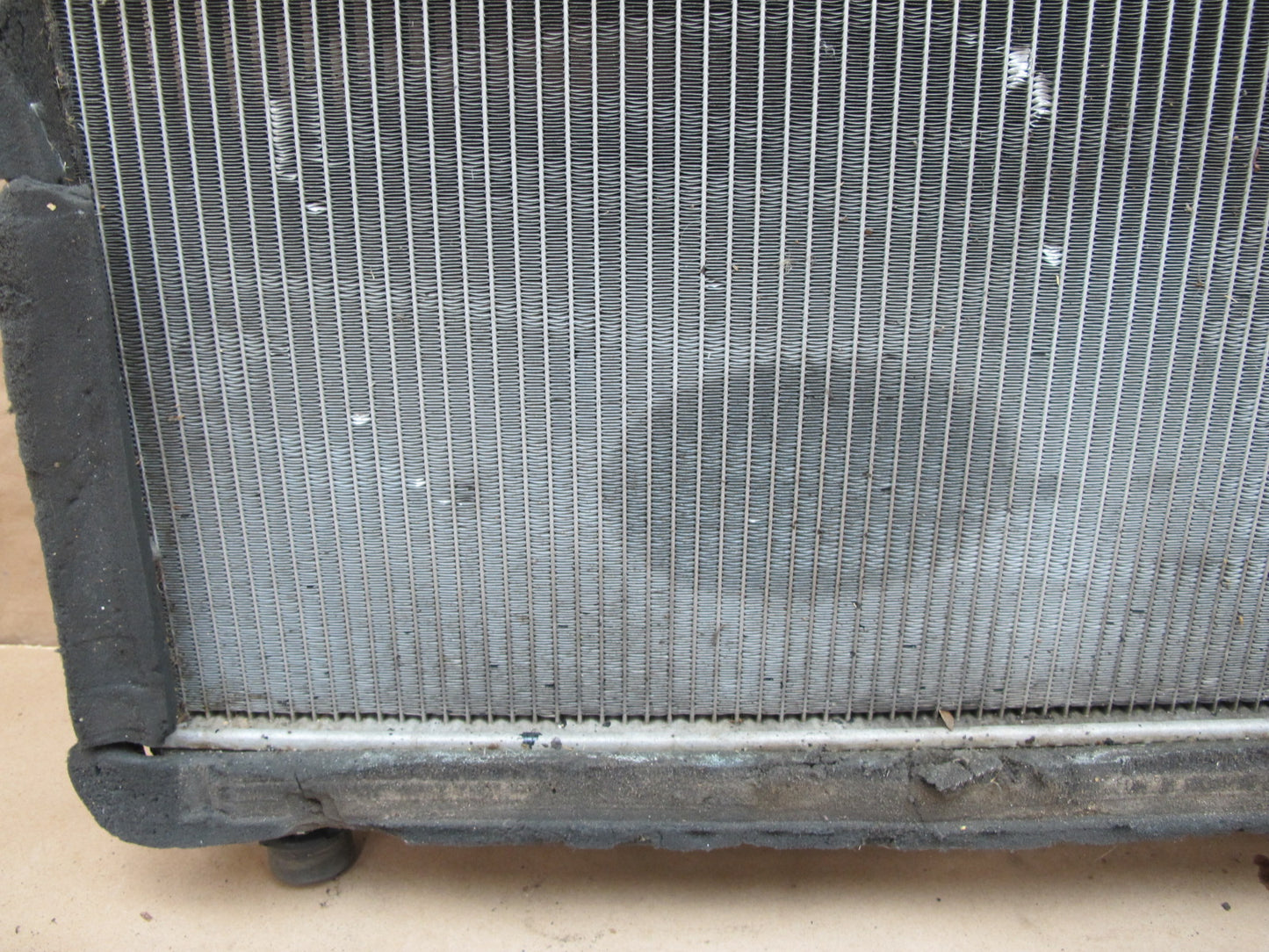 01-06 Lexus UCF30L LS430 Engine Cooling Radiator 422172-3823 OEM