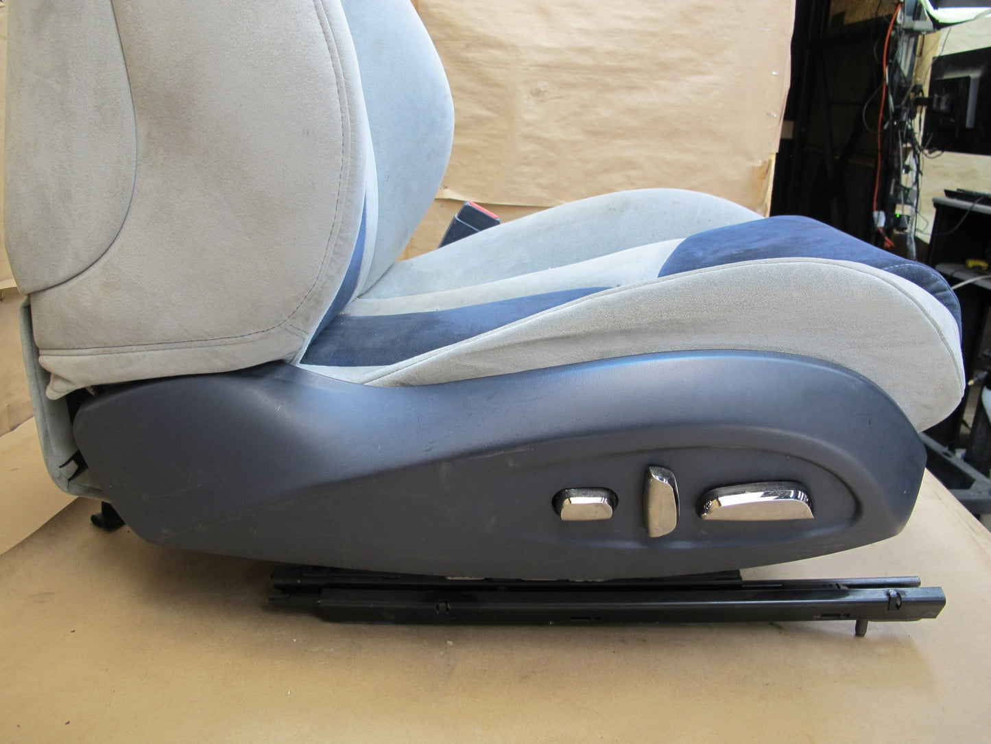 11-12 Fisker Karma Front & Rear Ecosuede Glacier Seat Set OEM