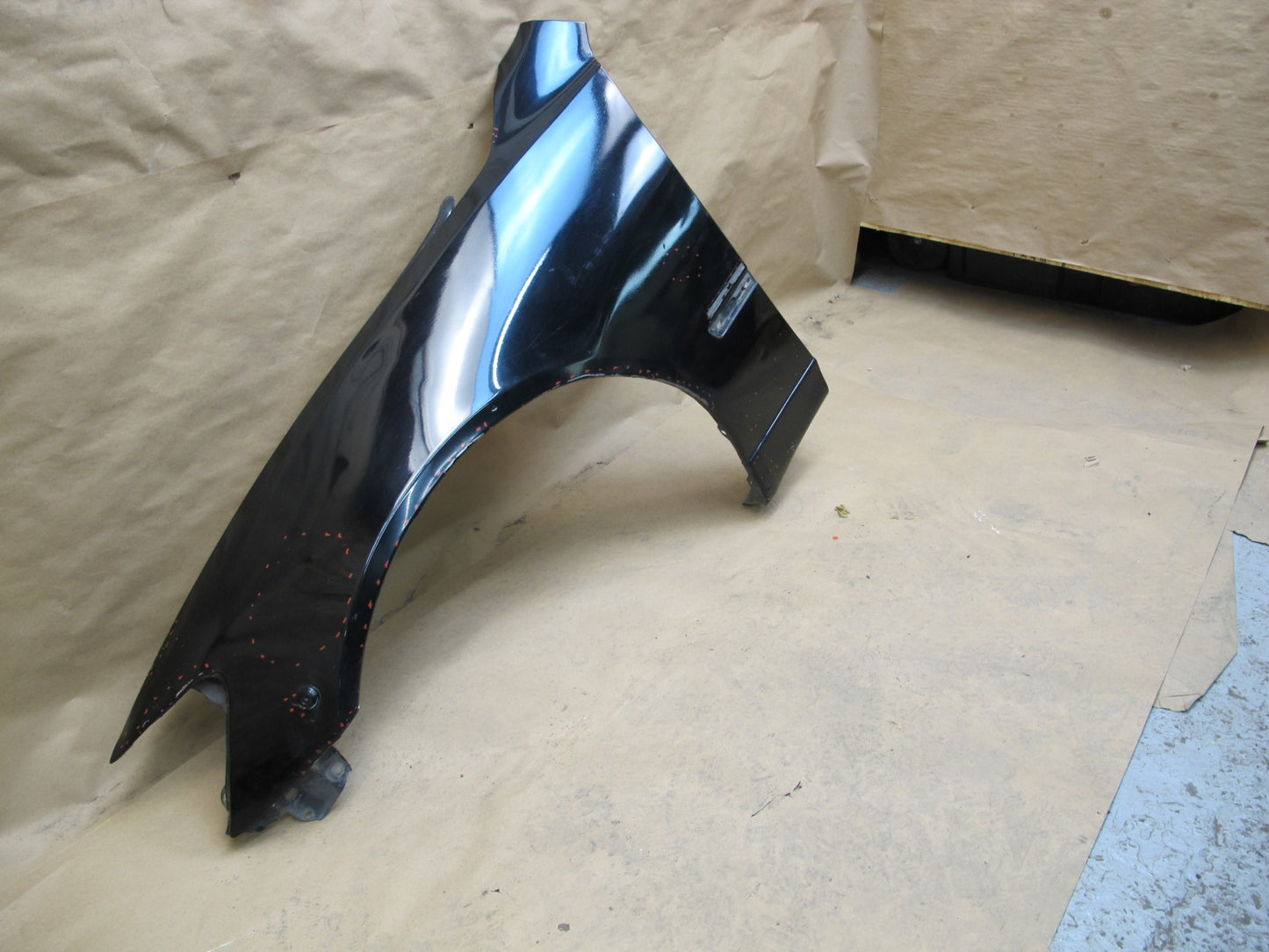 01-05 Lexus JCE10L IS300 Front Left Fender Shell Cover Panel OEM