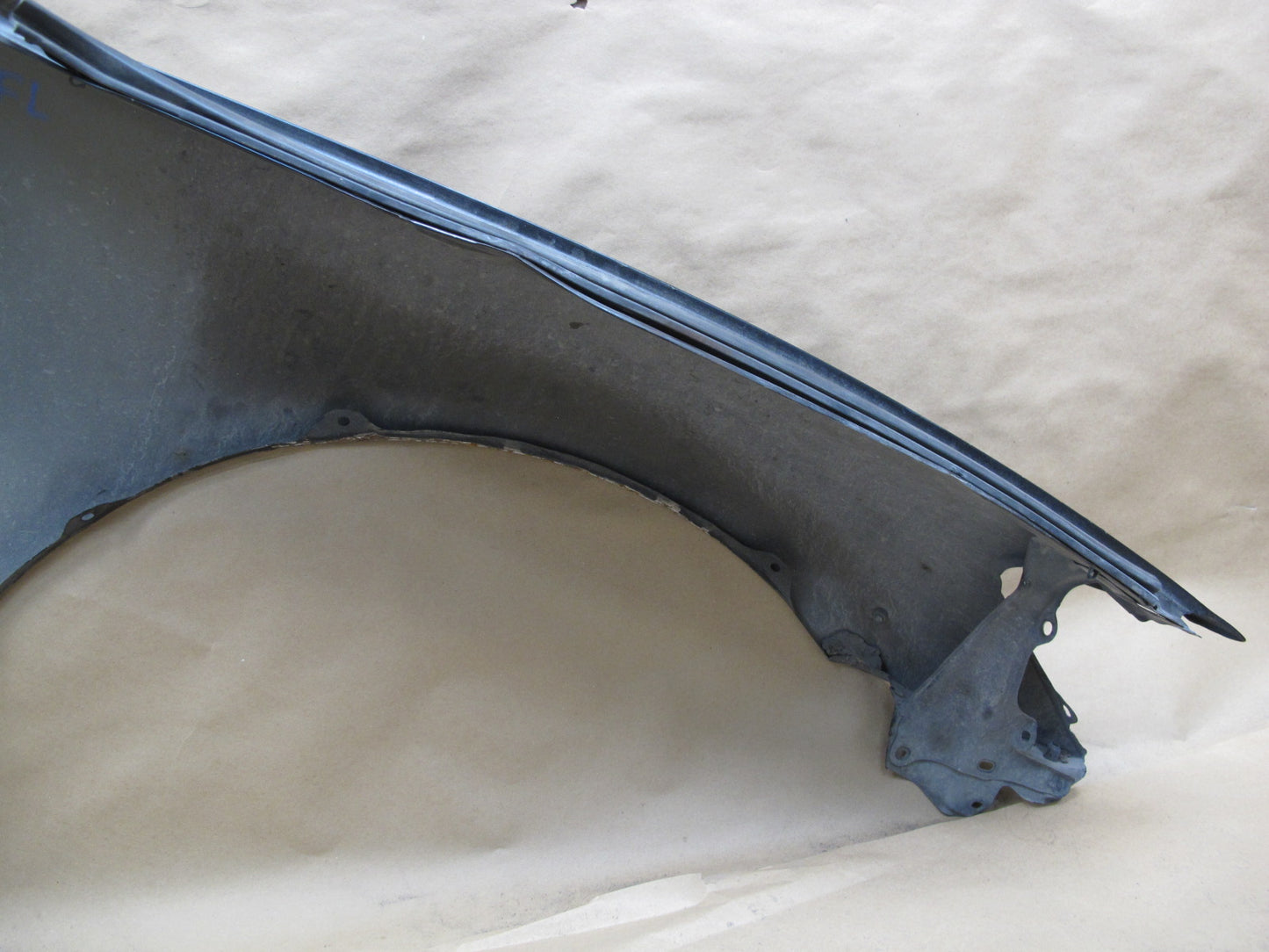 01-05 Lexus JCE10L IS300 Front Left Fender Shell Cover Panel OEM