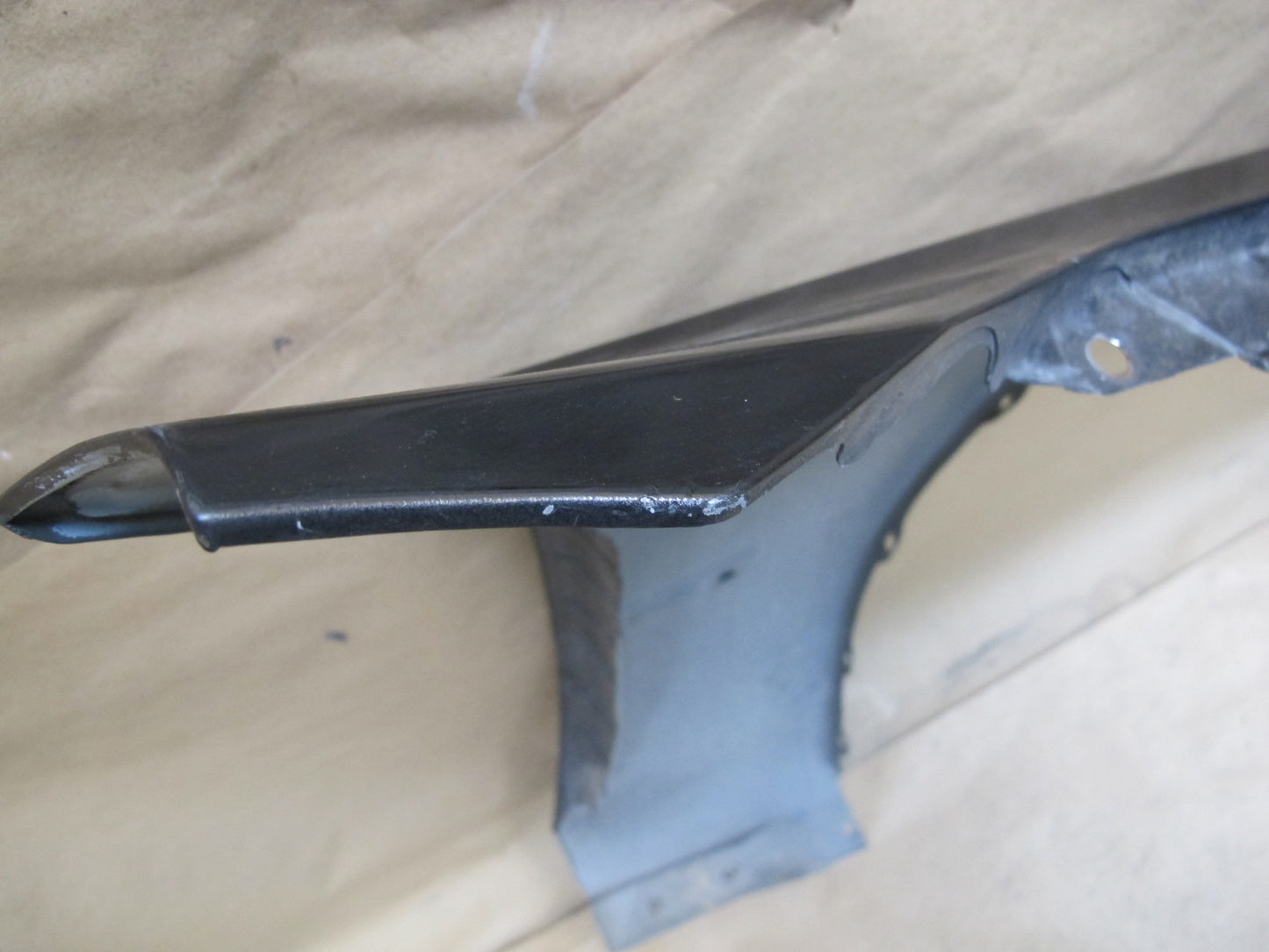 01-05 Lexus JCE10L IS300 Front Left Fender Shell Cover Panel OEM