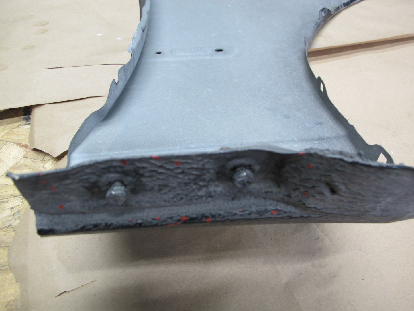 01-05 Lexus JCE10L IS300 Front Left Fender Shell Cover Panel OEM
