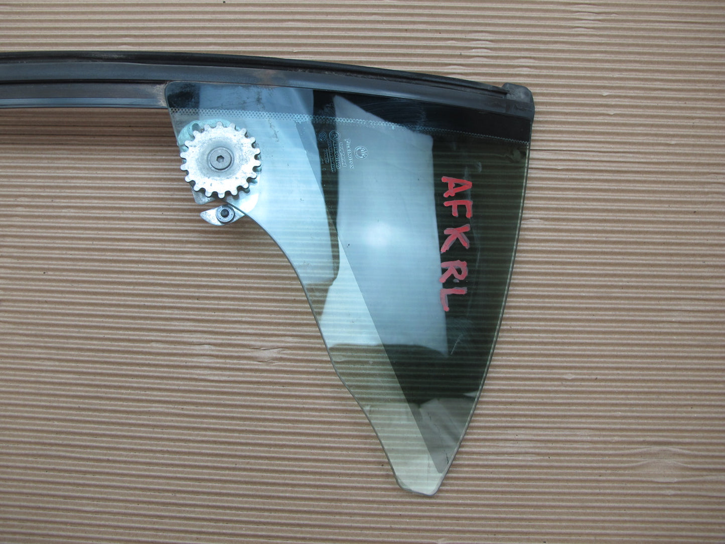 11-12 Fisker Karma Rear Left Door Quarter Vent Glass Window w Guide OEM