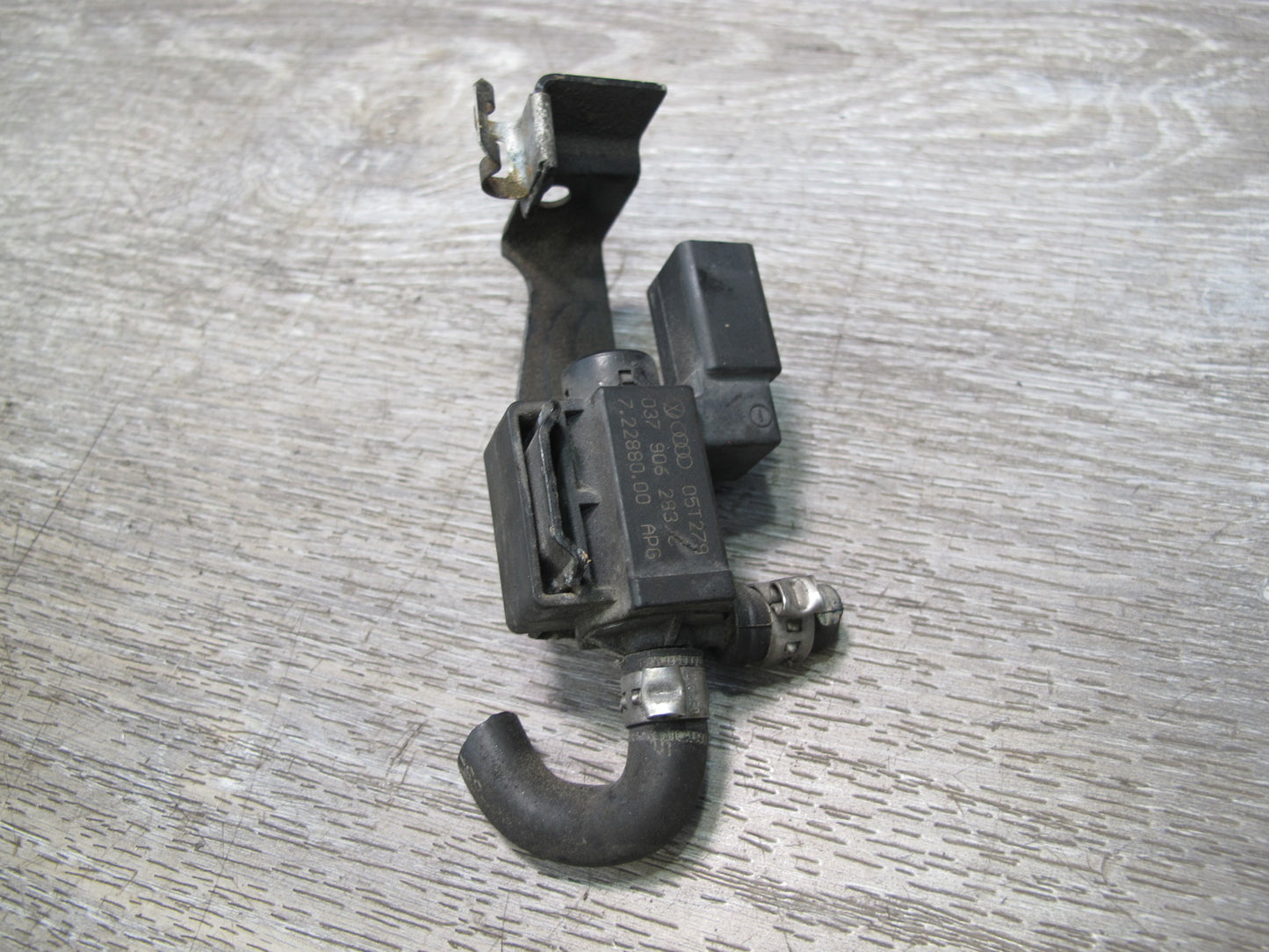 2006-2012 Bentley Flying Spur Air Smog EGR Vapor Canister Purge Valve