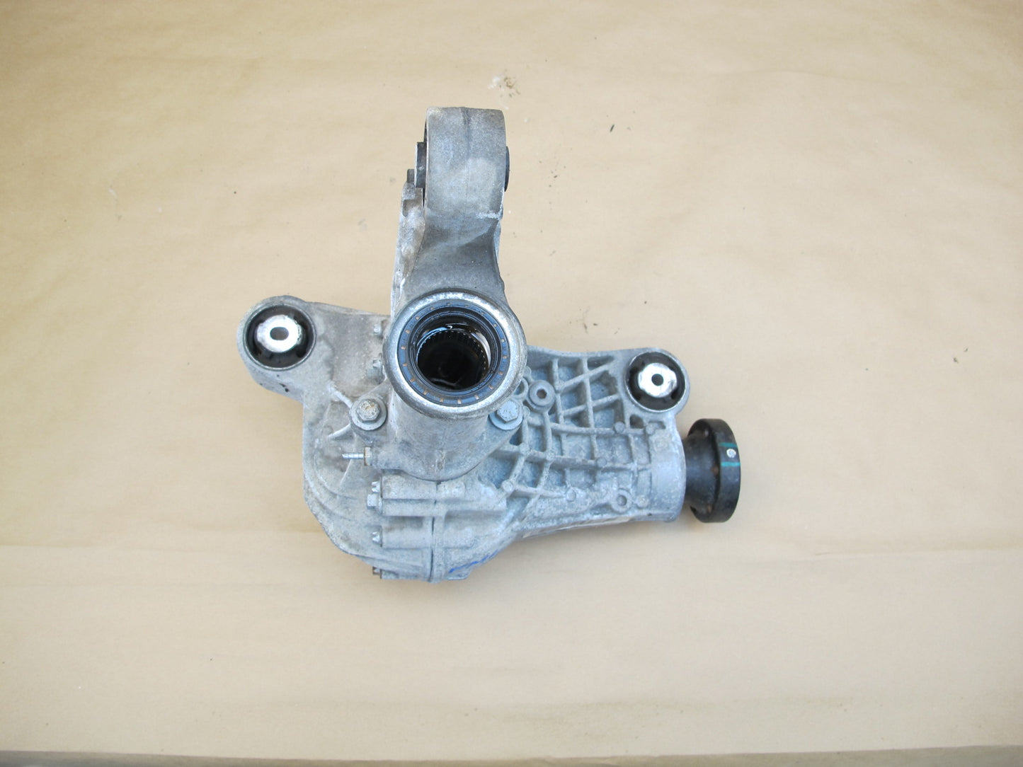 12-18 Mercedes W166 GLE350 ML350 AWD Front Differential Carrier 3.70 Ratio OEM