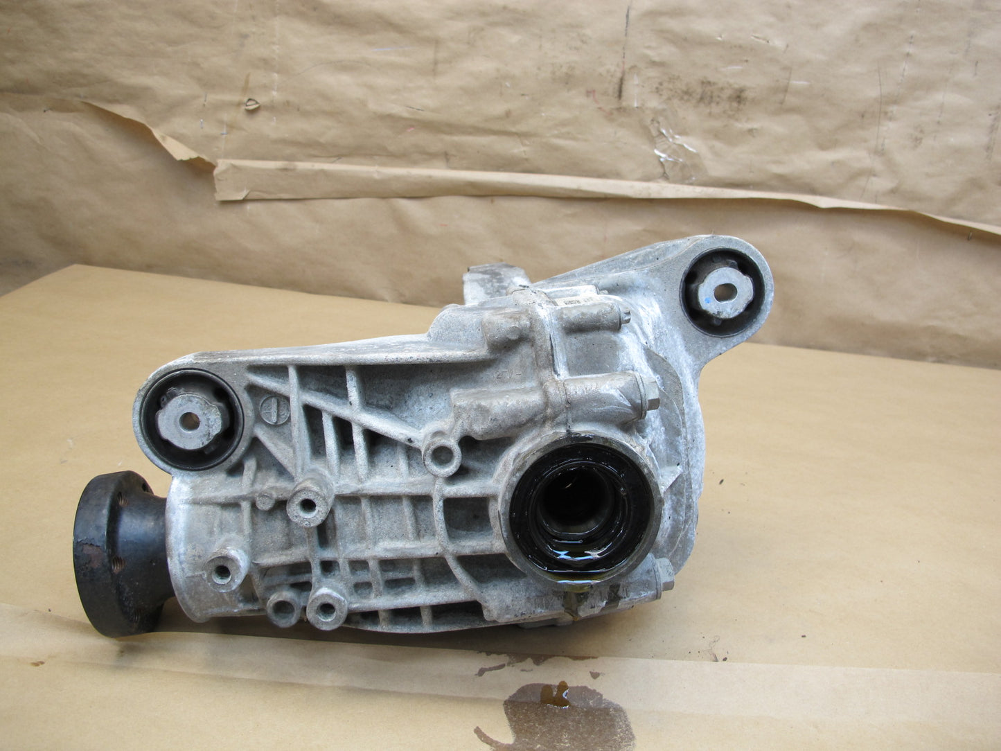 12-18 Mercedes W166 GLE350 ML350 AWD Front Differential Carrier 3.70 Ratio OEM