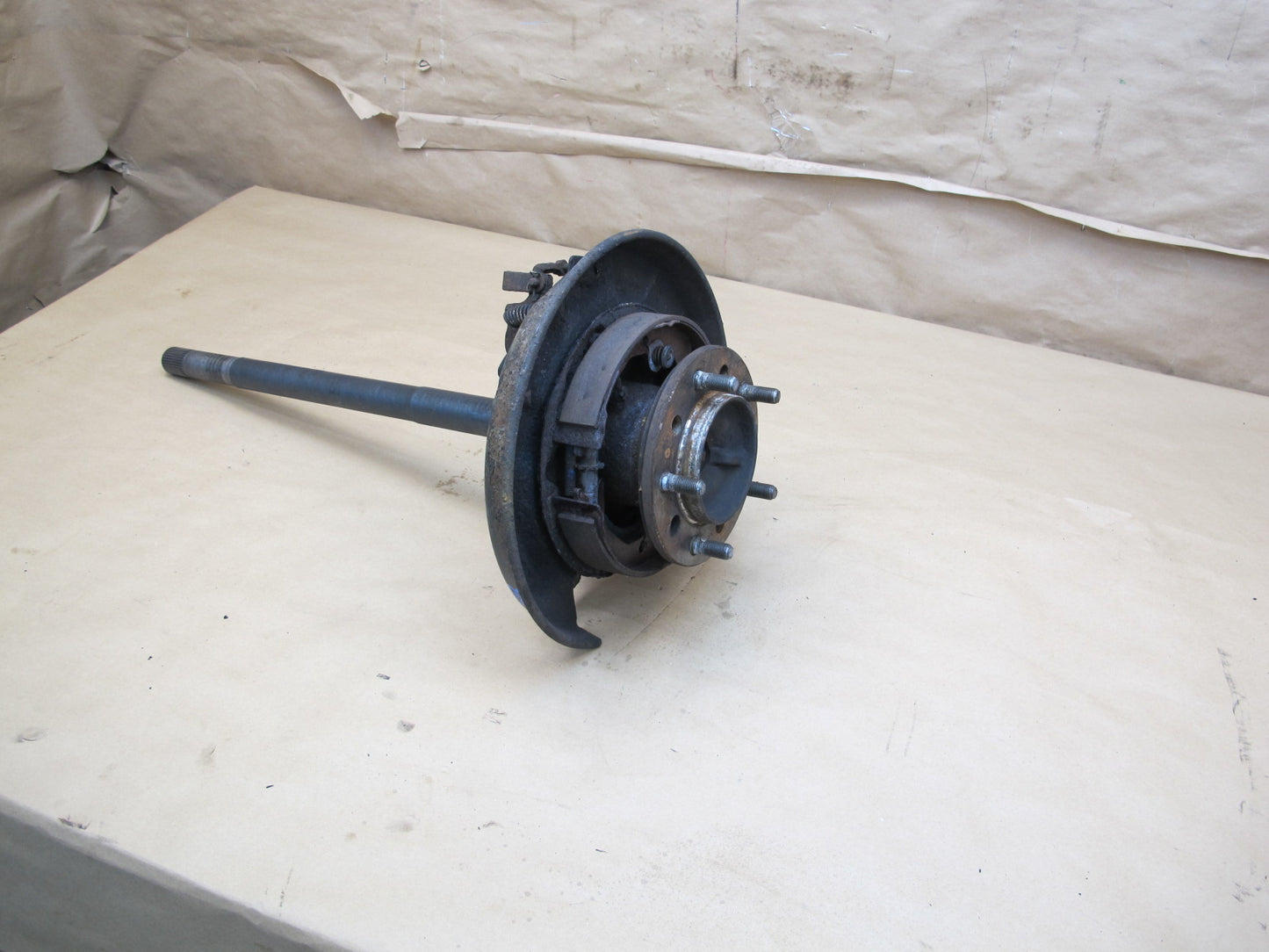 1998-2002 Lexus J100 LX470 Rear Right Passenger Side Spindle Knuckle Wheel Hub