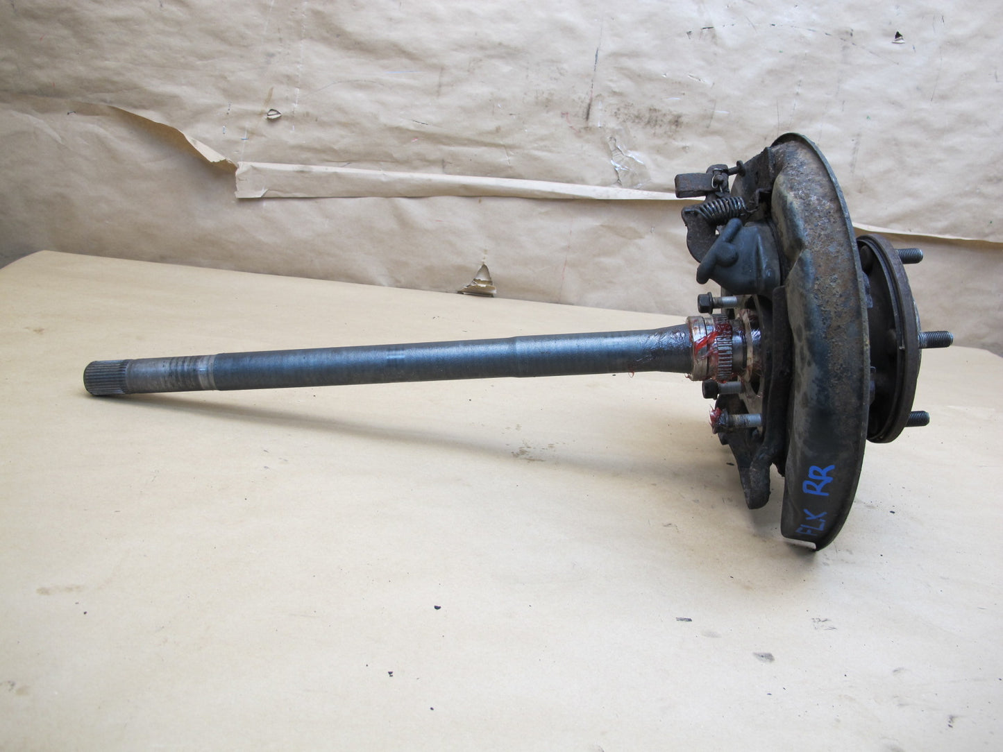 1998-2002 Lexus J100 LX470 Rear Right Passenger Side Spindle Knuckle Wheel Hub