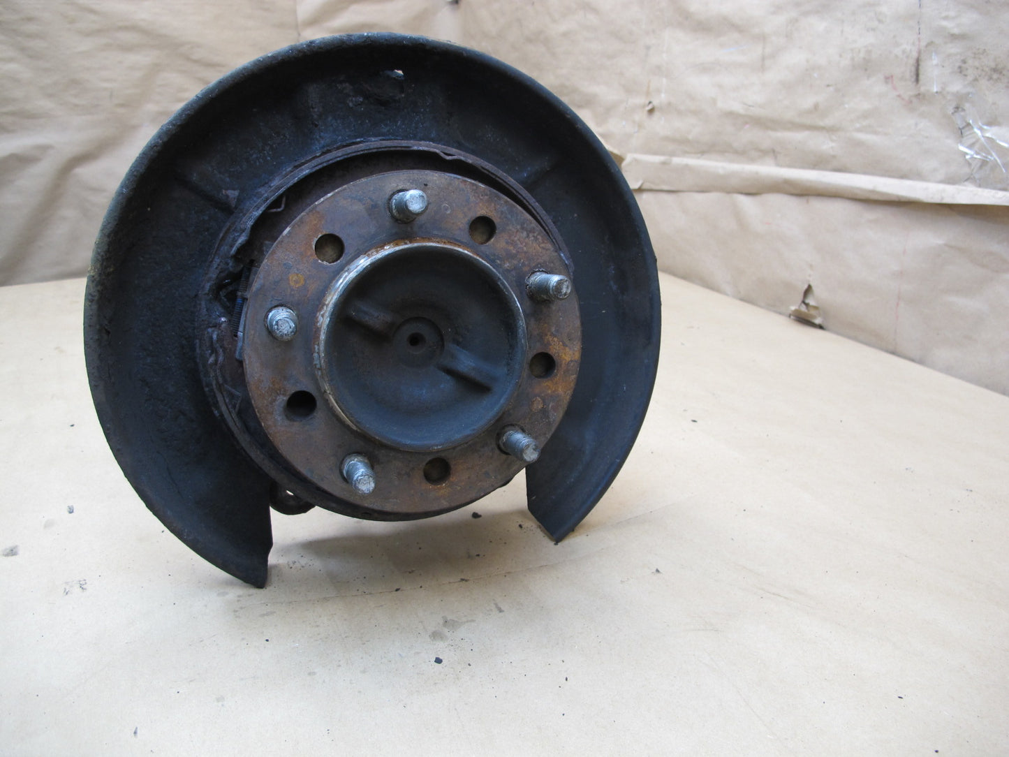 1998-2002 Lexus J100 LX470 Rear Right Passenger Side Spindle Knuckle Wheel Hub