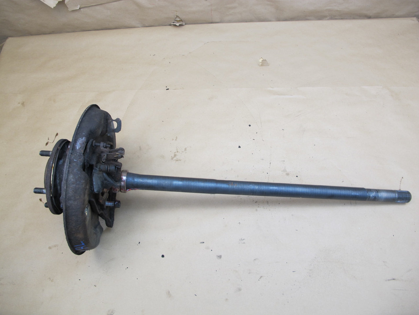 1998-2002 Lexus J100 LX470 Rear Left Driver Side Spindle Knuckle Wheel Hub
