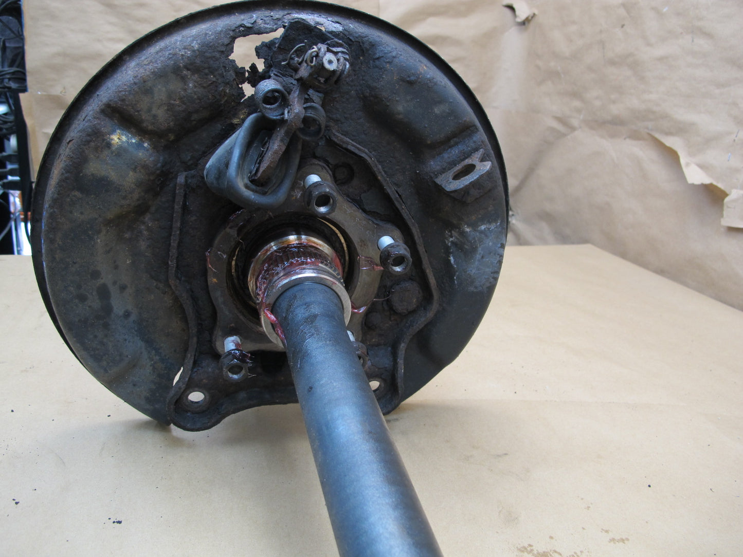 1998-2002 Lexus J100 LX470 Rear Left Driver Side Spindle Knuckle Wheel Hub