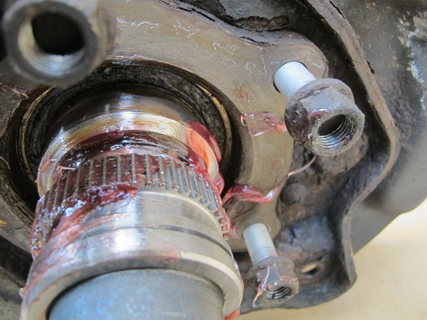 1998-2002 Lexus J100 LX470 Rear Left Driver Side Spindle Knuckle Wheel Hub