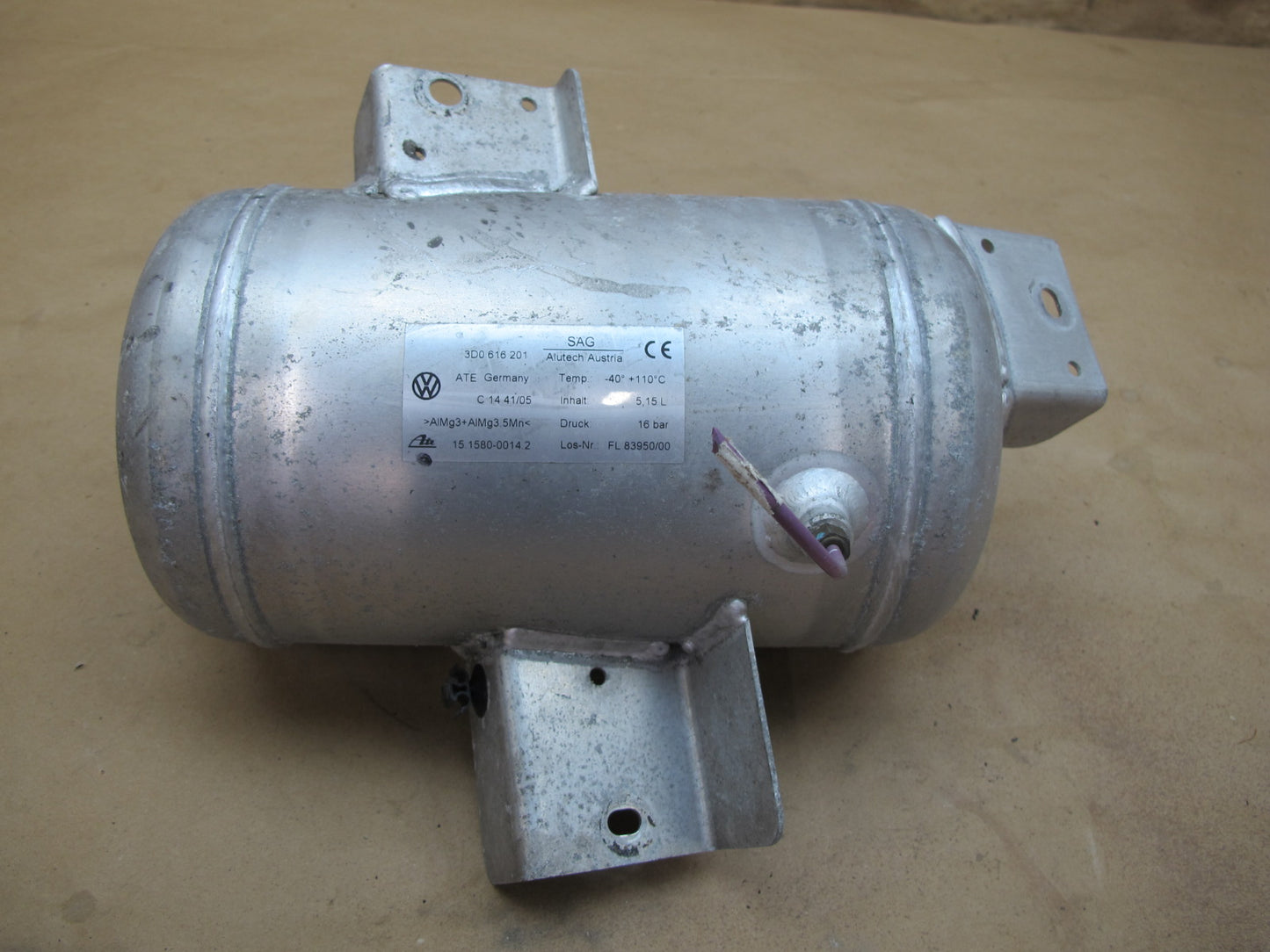 2006-2012 Bentley Flying Spur Air Ride Reservoir Suspension Pressure Tank