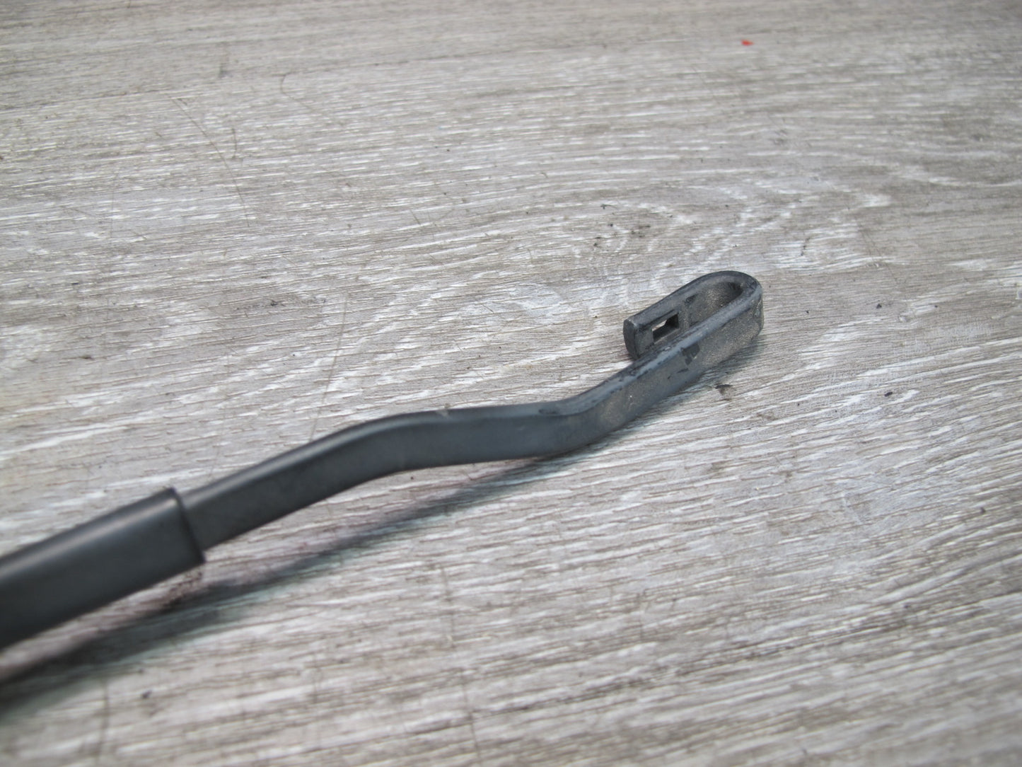 92-00 Lexus UZZ30L SC400 SC300 Set of 2 Front Windshield Wiper Arm OEM