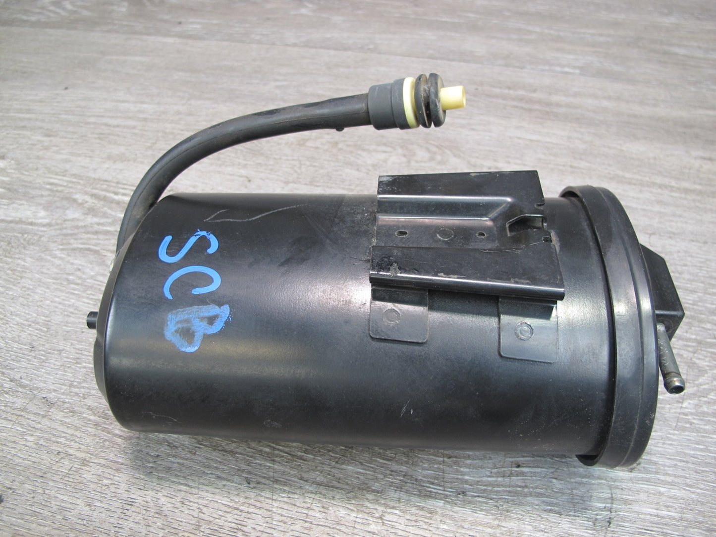 92-97 Lexus UZZ30L SC400 SC300 Fuel Evap Vapor Charcoal Canister OEM
