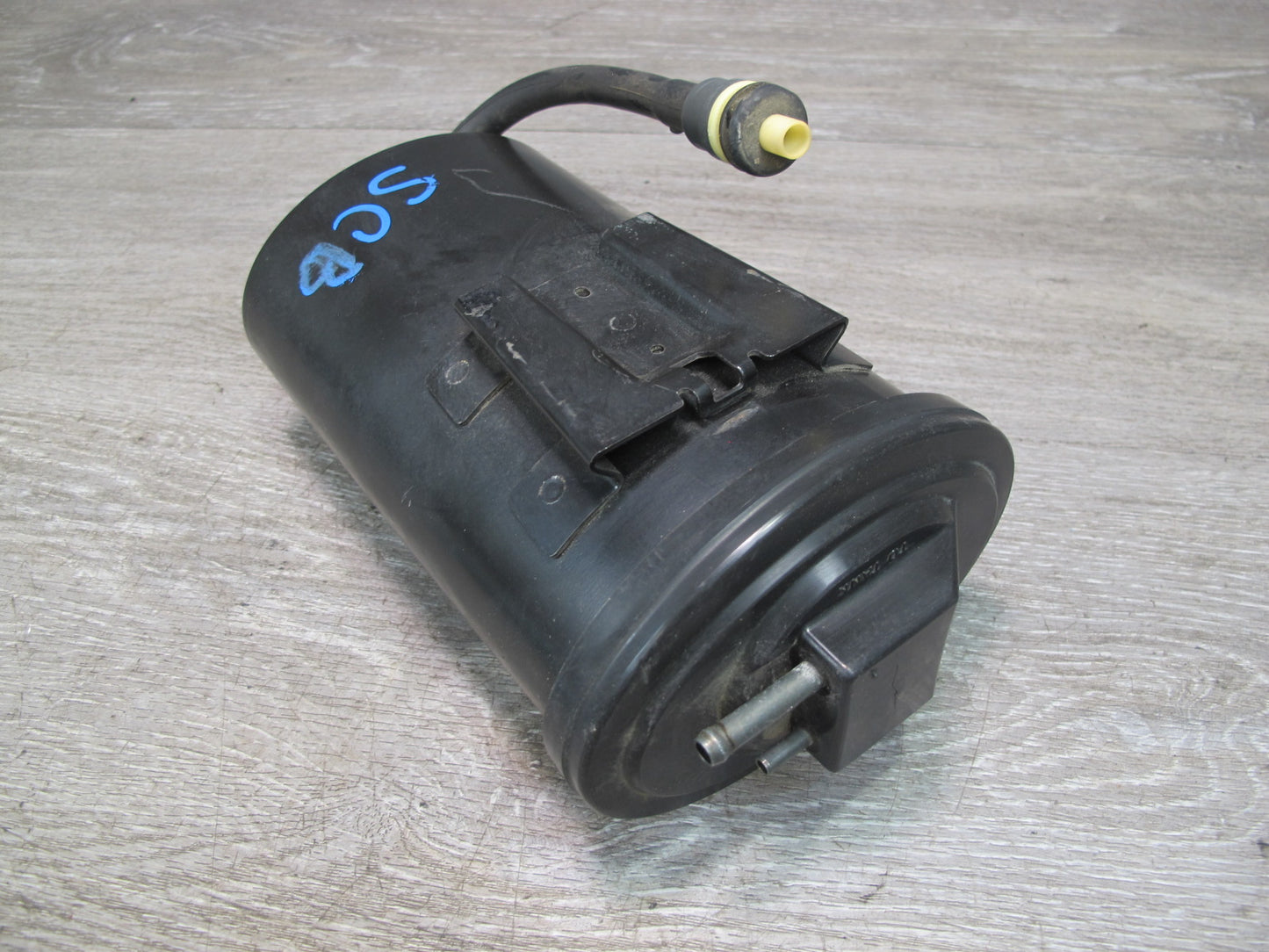 92-97 Lexus UZZ30L SC400 SC300 Fuel Evap Vapor Charcoal Canister OEM