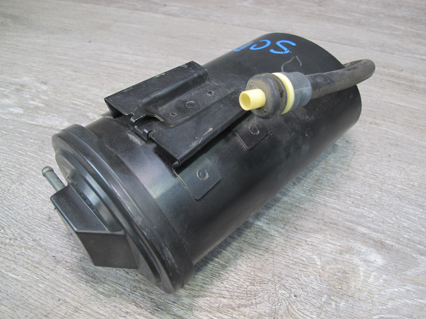 92-97 Lexus UZZ30L SC400 SC300 Fuel Evap Vapor Charcoal Canister OEM