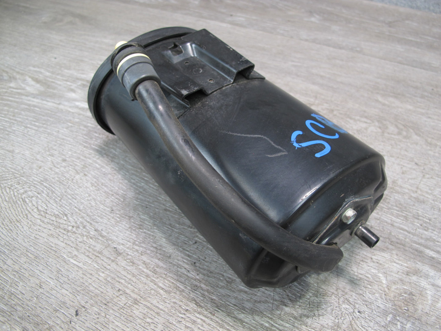 92-97 Lexus UZZ30L SC400 SC300 Fuel Evap Vapor Charcoal Canister OEM