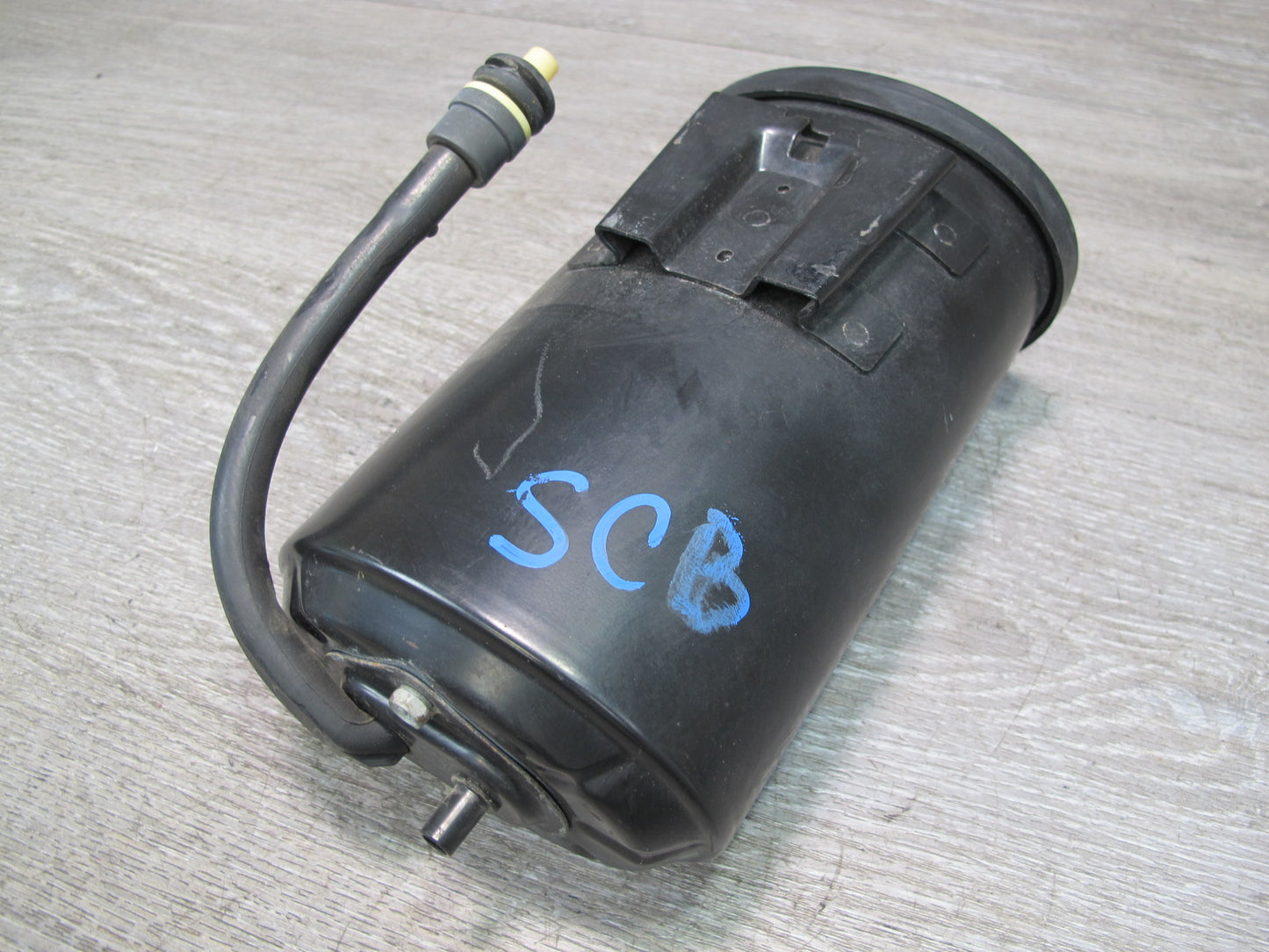 92-97 Lexus UZZ30L SC400 SC300 Fuel Evap Vapor Charcoal Canister OEM