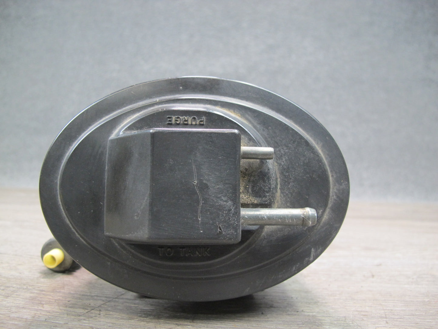 92-97 Lexus UZZ30L SC400 SC300 Fuel Evap Vapor Charcoal Canister OEM