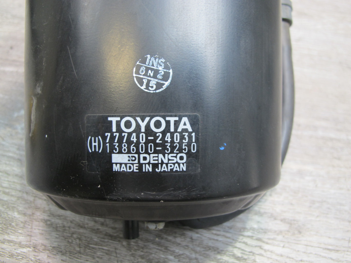 92-97 Lexus UZZ30L SC400 SC300 Fuel Evap Vapor Charcoal Canister OEM
