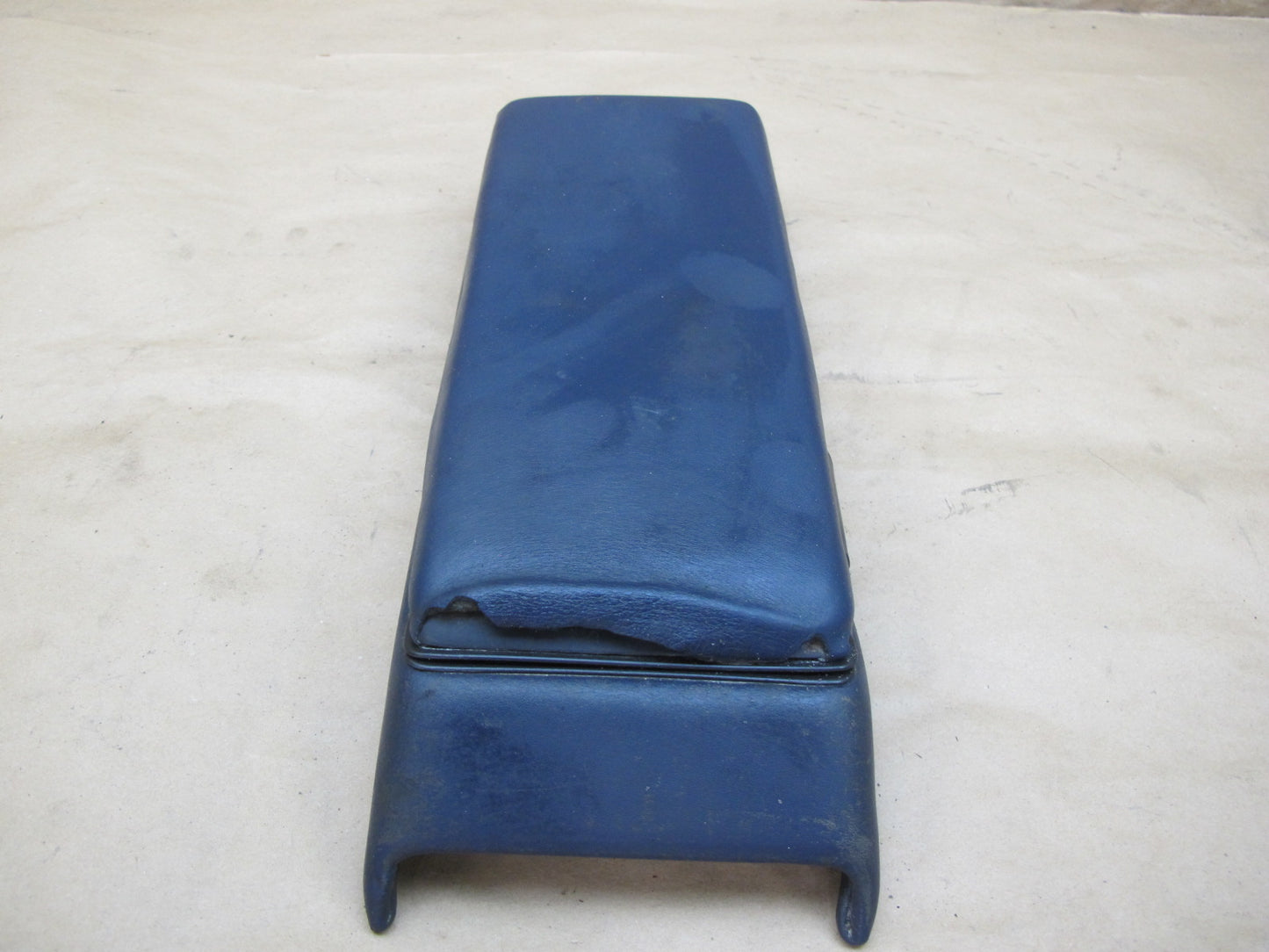 1983-1995 Porsche 928 S Front Center Console Arm Rest Storage Compartment Blue