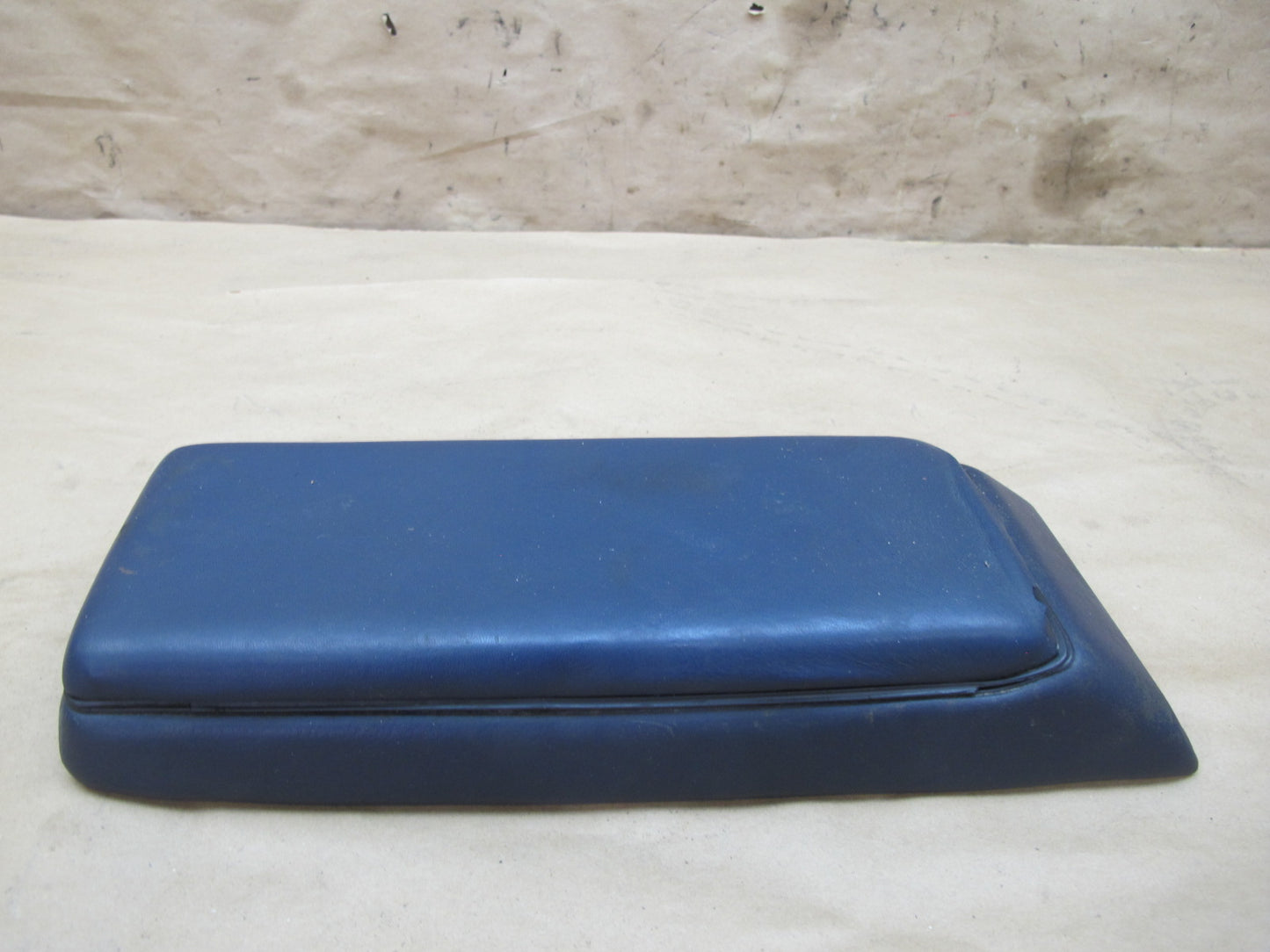 1983-1995 Porsche 928 S Front Center Console Arm Rest Storage Compartment Blue