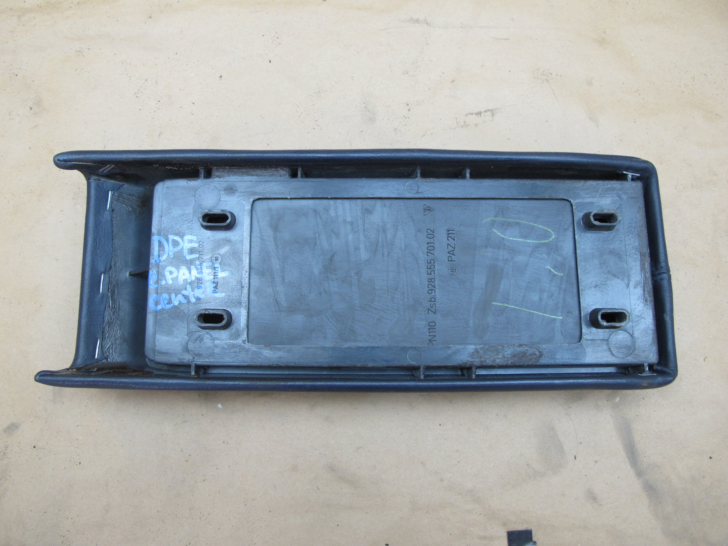 1983-1995 Porsche 928 S Front Center Console Arm Rest Storage Compartment Blue