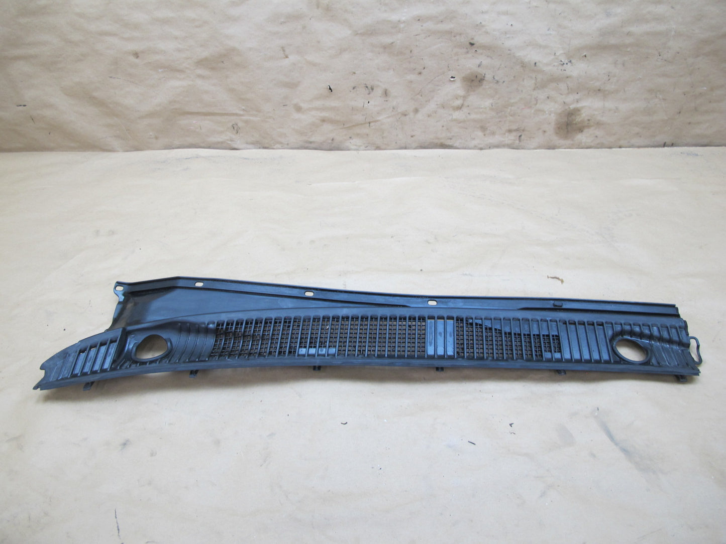 1998-2004 Lexus J100 LX470 Left & Right Side Cowl TOP Windshield Grille Seal Set