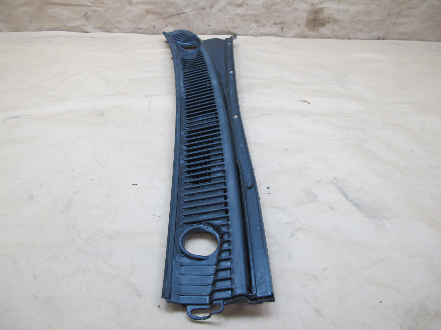 1998-2004 Lexus J100 LX470 Left & Right Side Cowl TOP Windshield Grille Seal Set