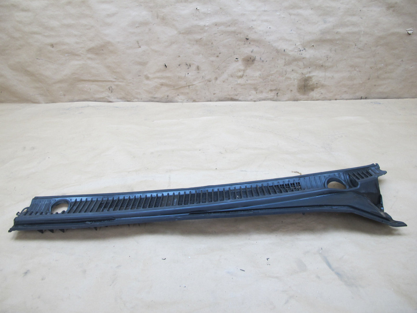 1998-2004 Lexus J100 LX470 Left & Right Side Cowl TOP Windshield Grille Seal Set