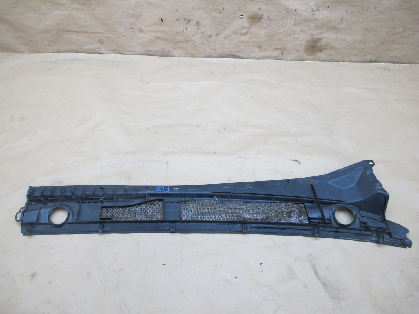 1998-2004 Lexus J100 LX470 Left & Right Side Cowl TOP Windshield Grille Seal Set