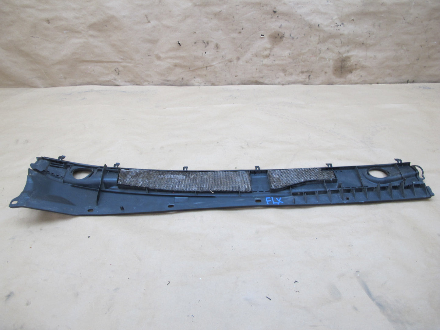 1998-2004 Lexus J100 LX470 Left & Right Side Cowl TOP Windshield Grille Seal Set