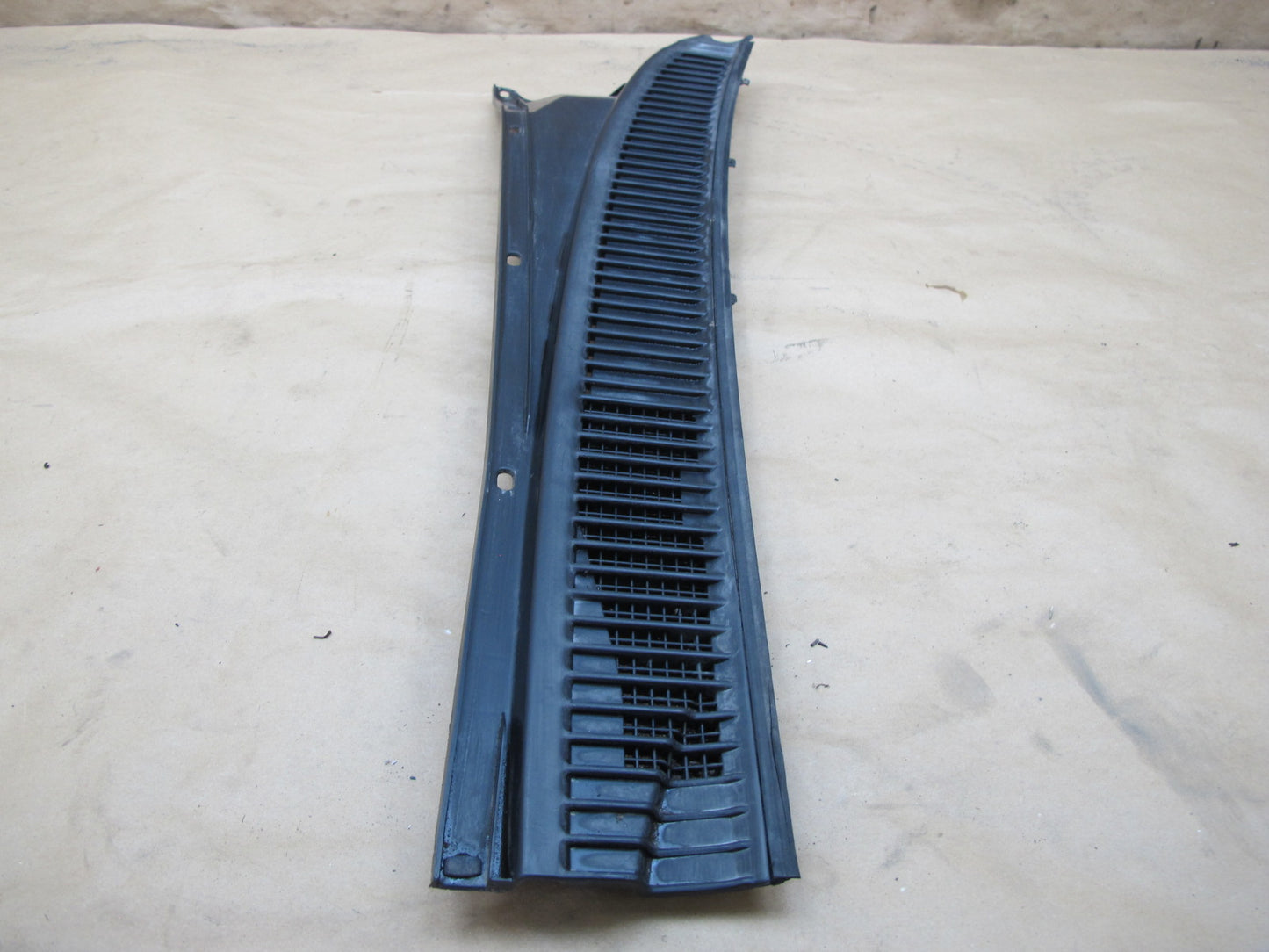 1998-2004 Lexus J100 LX470 Left & Right Side Cowl TOP Windshield Grille Seal Set