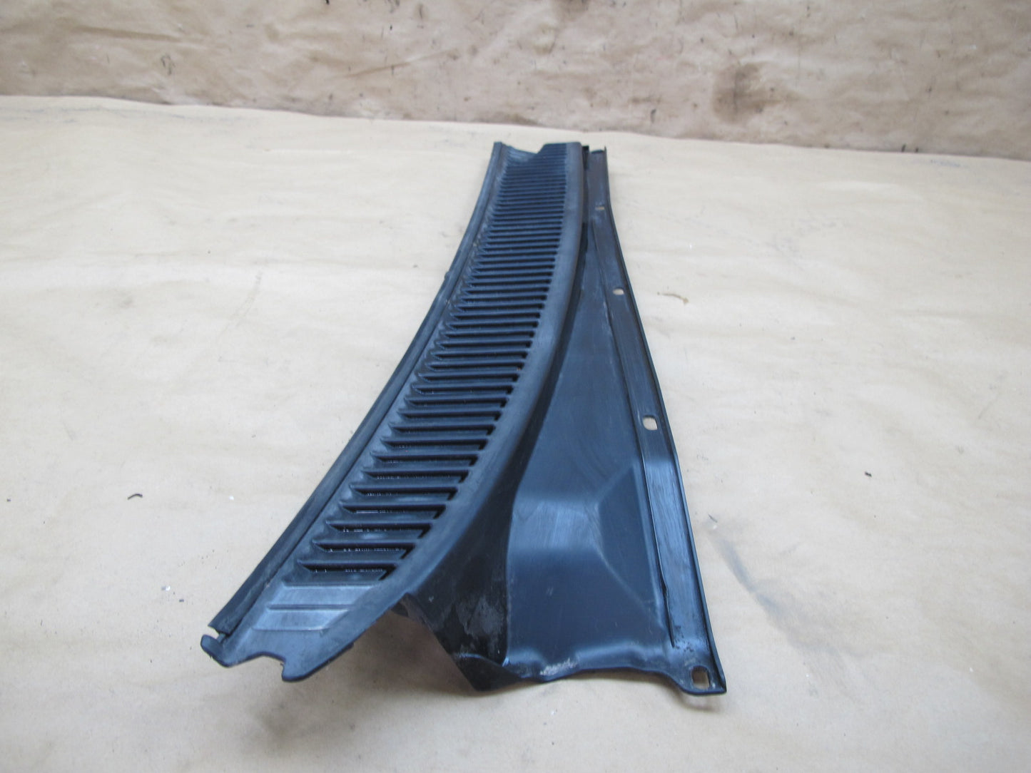 1998-2004 Lexus J100 LX470 Left & Right Side Cowl TOP Windshield Grille Seal Set