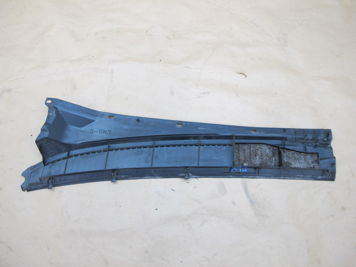 1998-2004 Lexus J100 LX470 Left & Right Side Cowl TOP Windshield Grille Seal Set