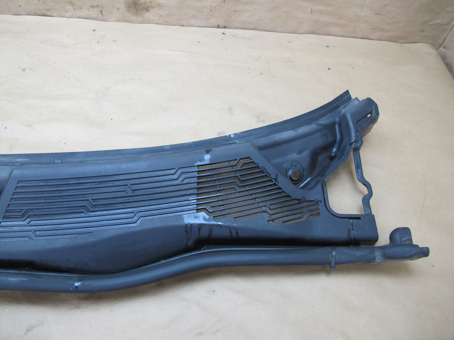 11-12 Fisker Karma Front Windshield Wiper Cowl Air Vent Cover Panel Set OEM