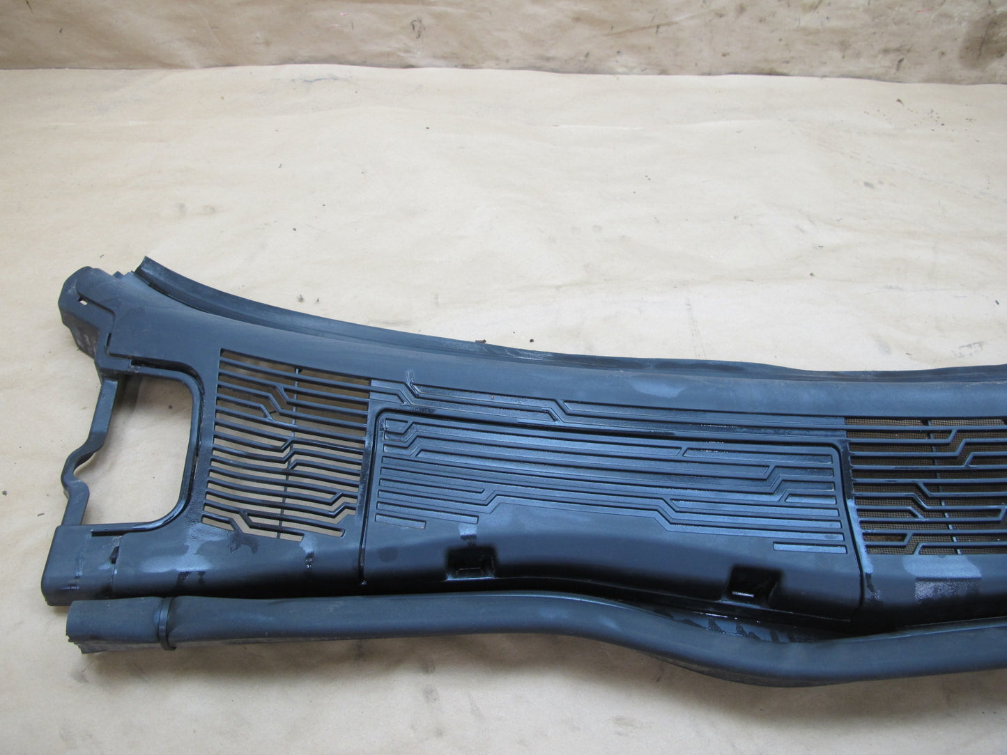11-12 Fisker Karma Front Windshield Wiper Cowl Air Vent Cover Panel Set OEM