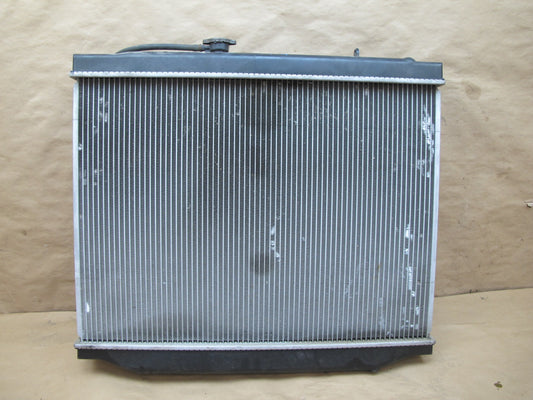 1998-2002 Lexus LX470 Engine Motor Cooling Radiator