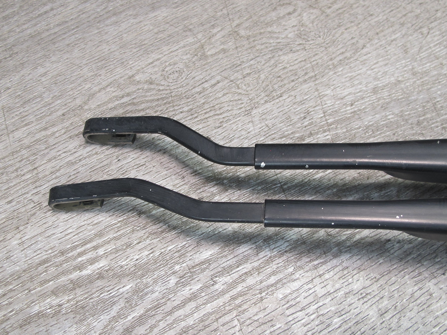 92-00 Lexus SC400 SC300 Set of 2 Front Left & Right Windshield Wiper Arm OEM