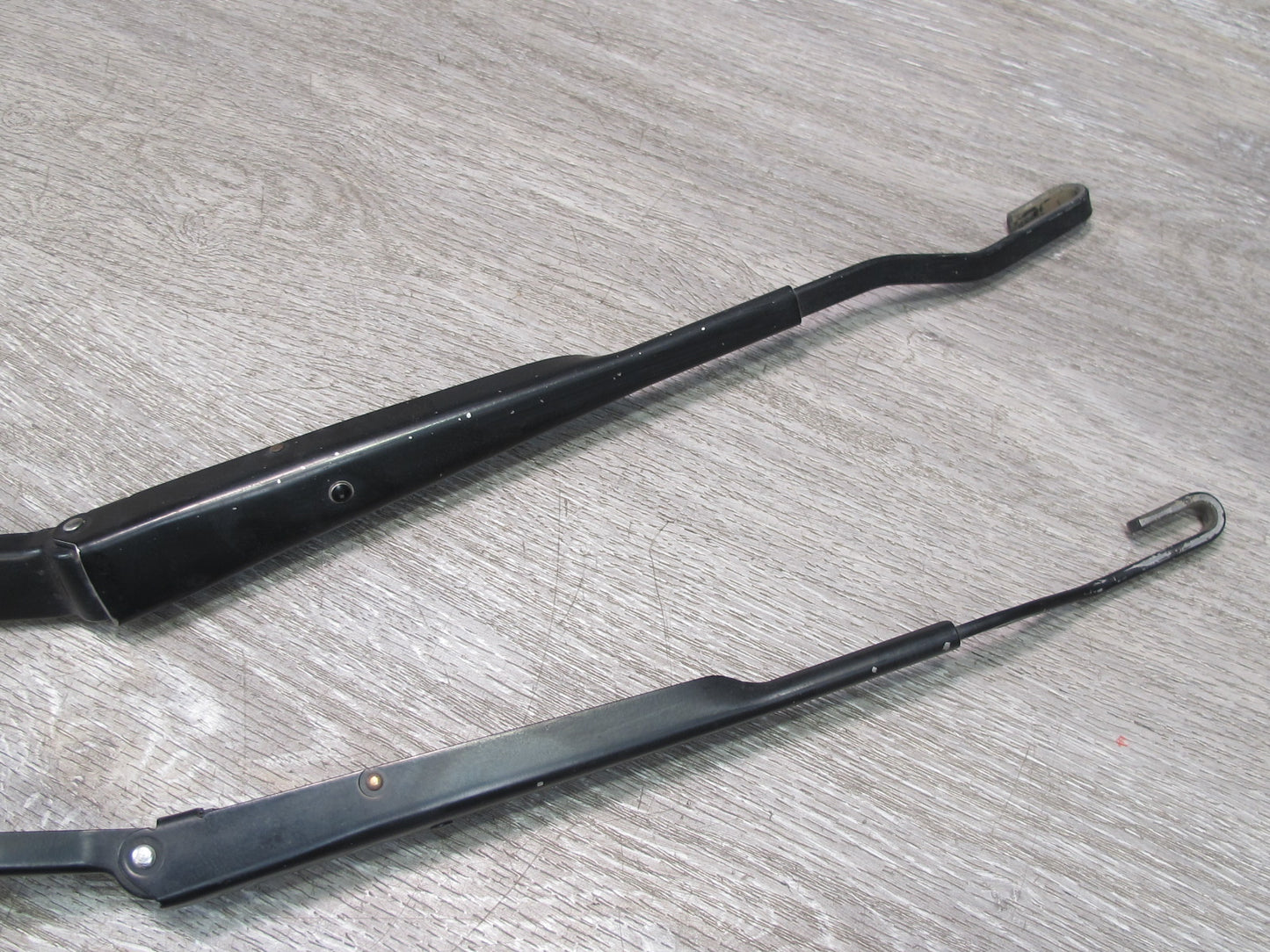 92-00 Lexus SC400 SC300 Set of 2 Front Left & Right Windshield Wiper Arm OEM